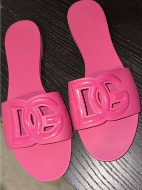 Dolce & Gabbana Bright Pink DG Logo Slide Sandals